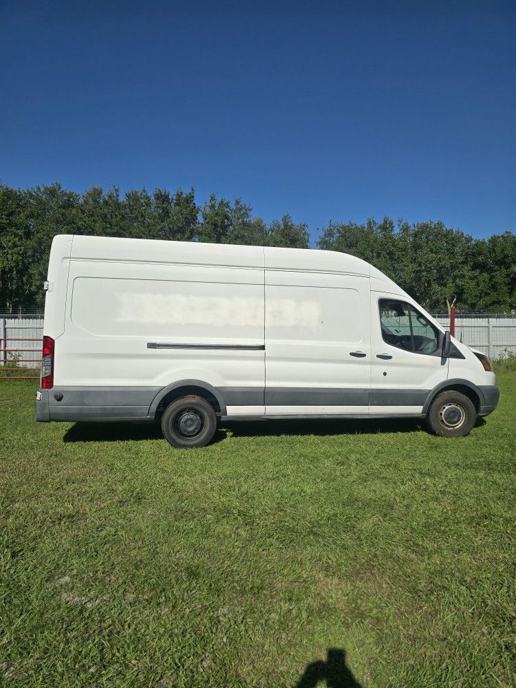 2017 Ford Transit Cargo