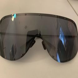 new with box QUAYX DESI collaboration luxury sunglassn