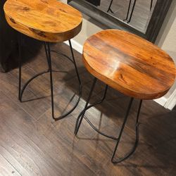 2 Bar Stools