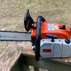STIHL 032 AV Bar 20. Inches  has chain brake