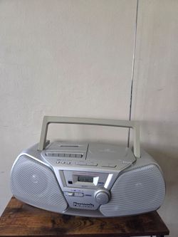 Panasonic RX-D11 Boombox CD Stereo Boombox Radio FM