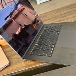 MacBook Air 15 