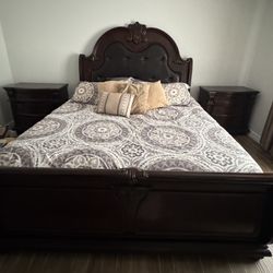 Solid Wood Bedroom Set