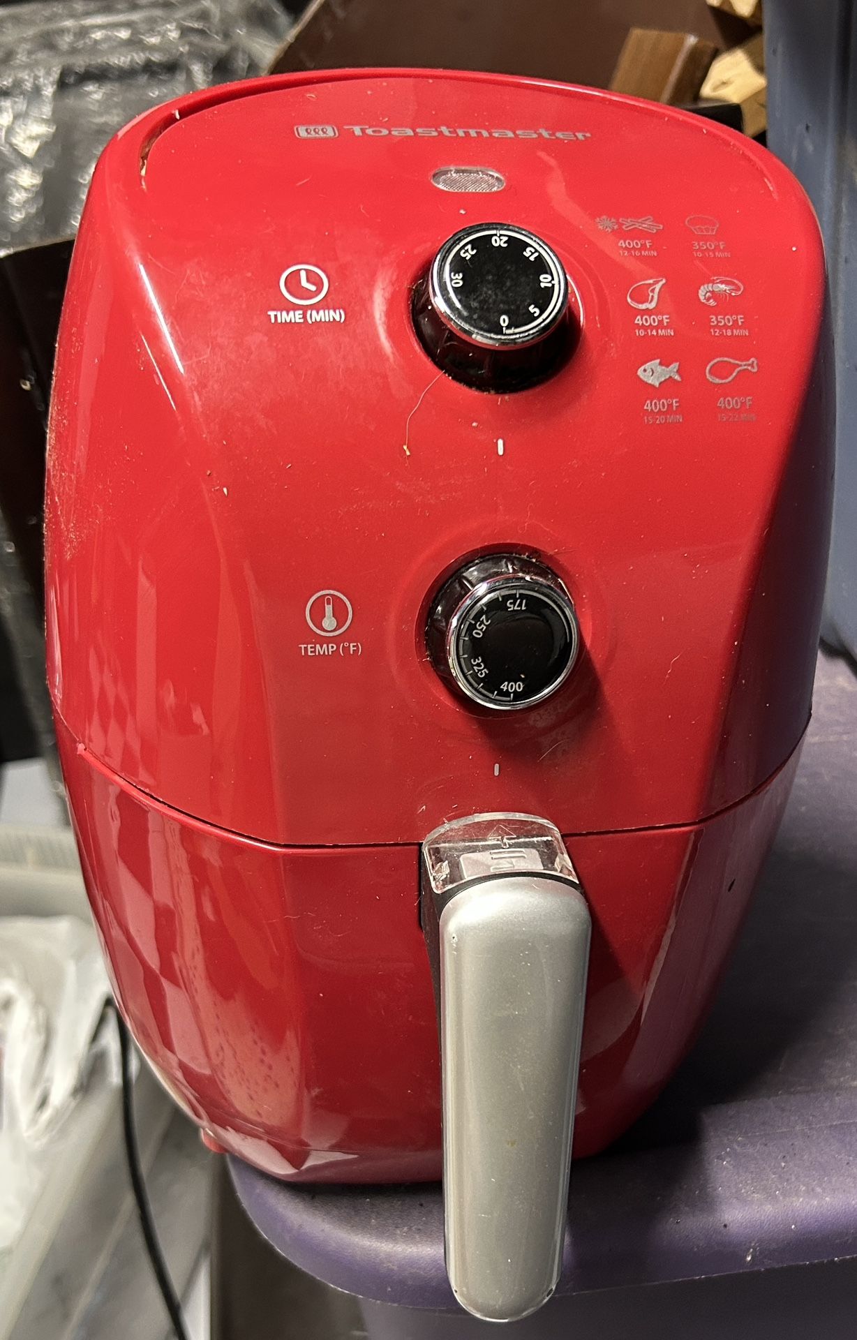 ToastMaster Compact Air Fryer -red