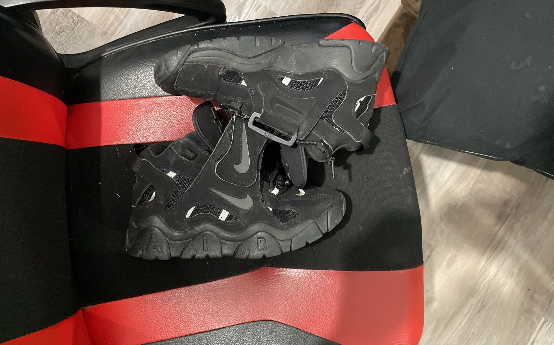 nike barrage mid black