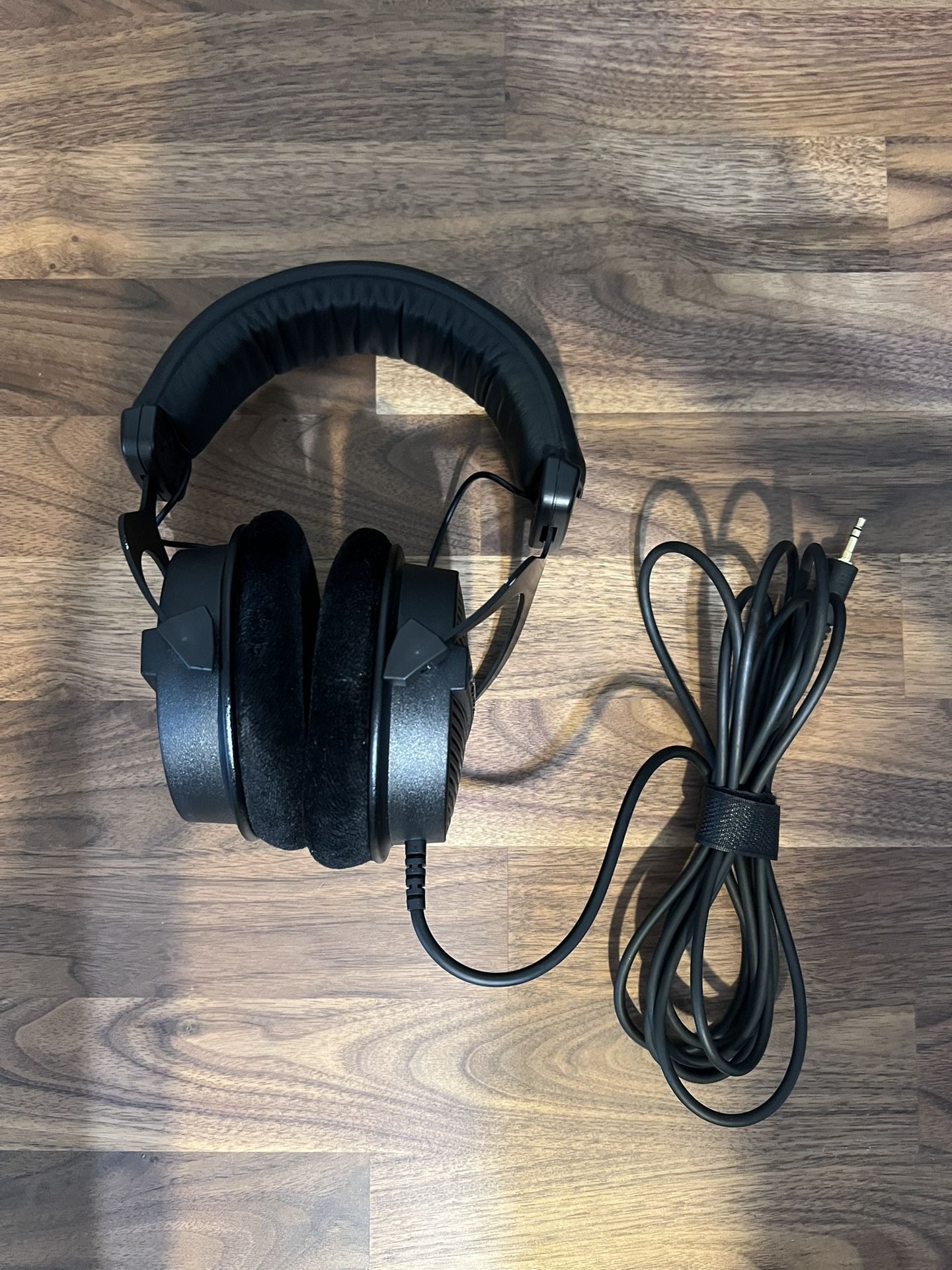 Beyerdynamic DT 990 PRO Limited Edition 250 Ohm – Studio