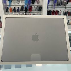 Macbook pro 1TB w/ M3 chip