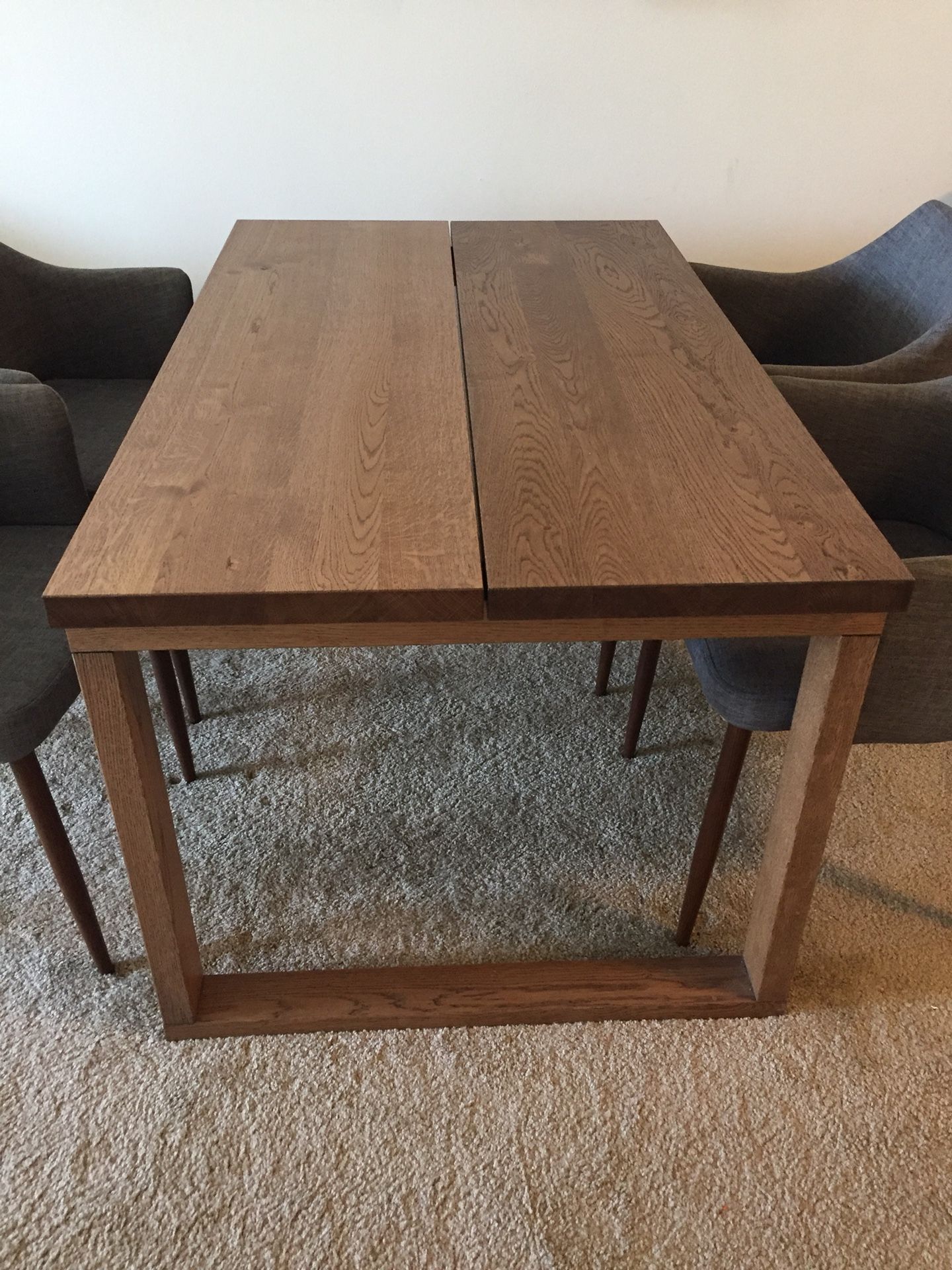 Dining table oak wood perfect condition