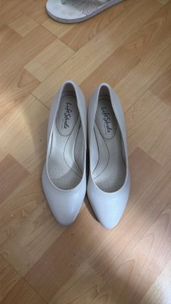LifeStride White Pointed Toe Pump Heels - Womens 8.5