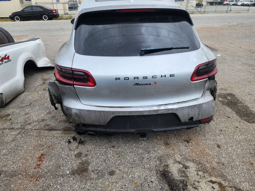 2015 Macan For Parts