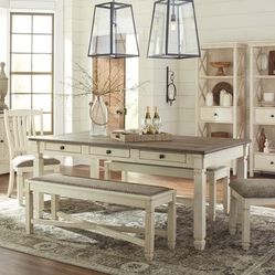 Bolanburg Antique White/Oak Dining Room Set | D647