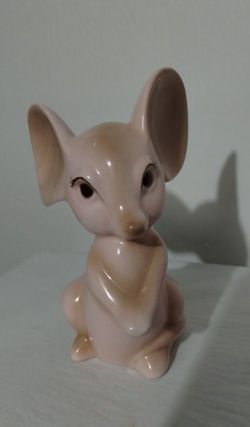 VINTAGE CRAKCLE PORCELAIN MOUSSE FIGURINE 5.5"×3"