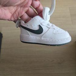 Nike Court Borough Low. Toddler 4c. Used