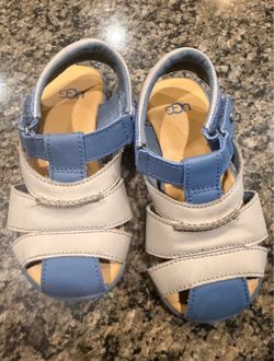 Boys Leather Ugg Sandals Toddler Size 8