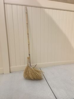 handmade
bamboo broom