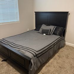 QUEEN BED FRAME 