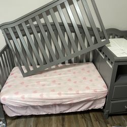 4 In 1 Crib/ Bed 