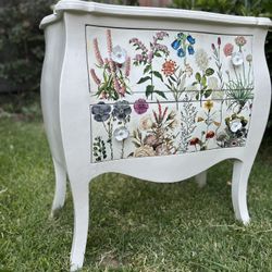 Accent Table 