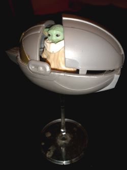 Star wars black series baby yoda grogu with hover pod