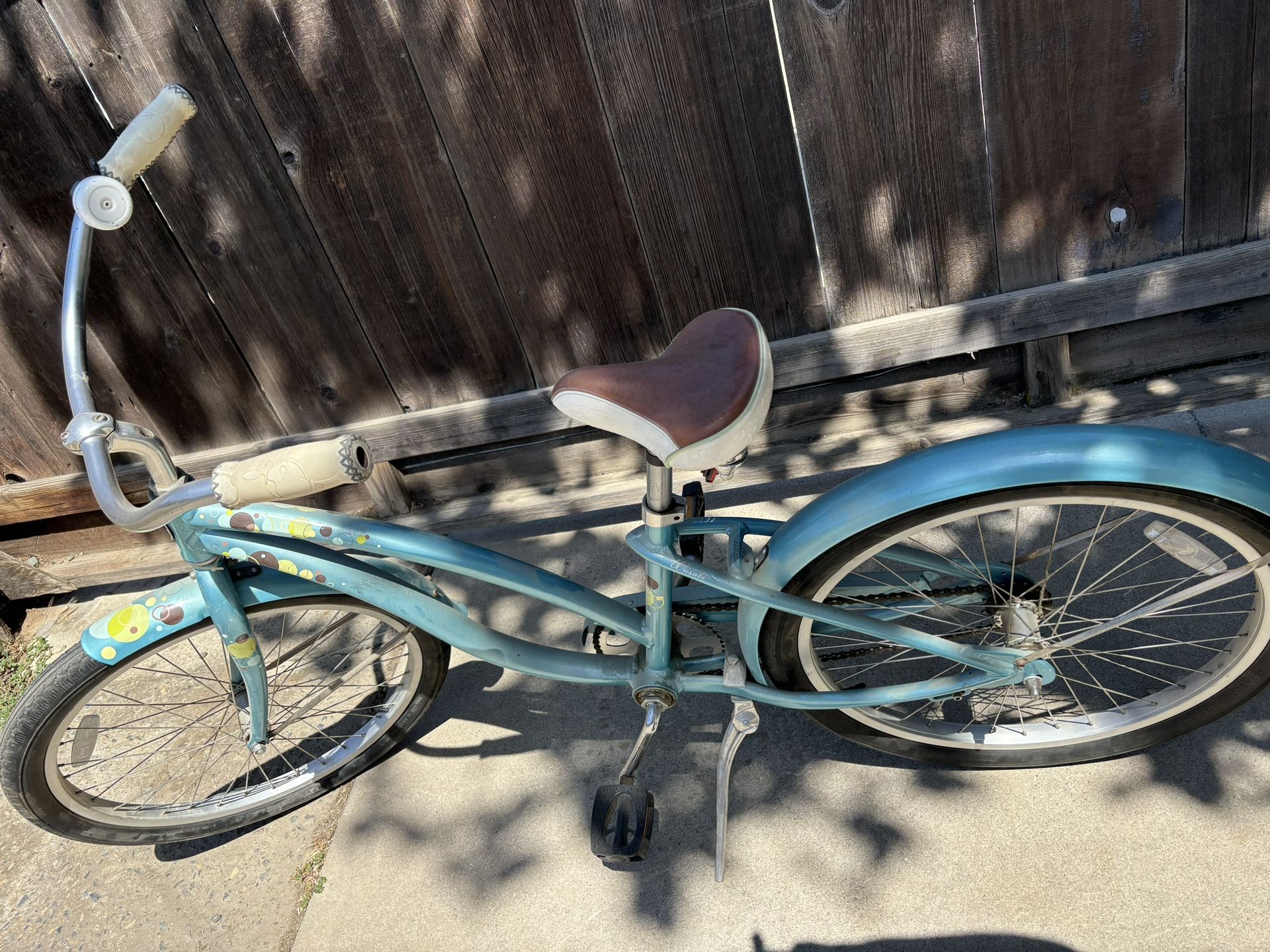 Girls Beach Cruiser.