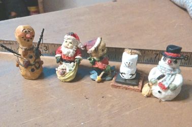 Vintage Lot of 5 Miniature Mini Resin Christmas Figurines 3/4"