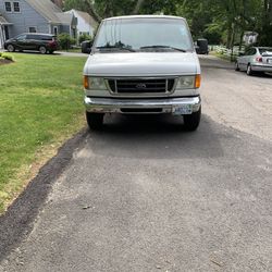 Ford E-250 White 