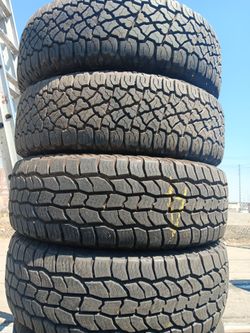 Vendo  4 Llantas Usadas  235 70 16 Par Y Par 98 devida