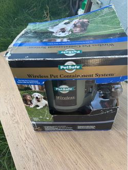 Wireless pet containment system