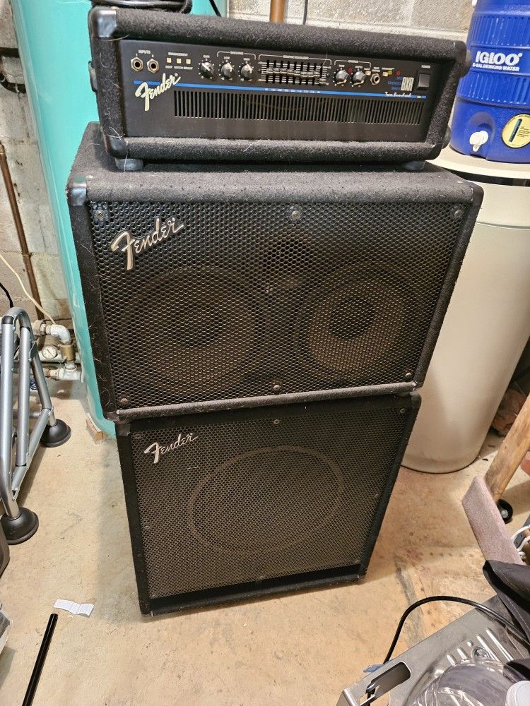 Fender Bass Amp With 2 Cabinets