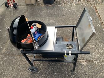 Weber Performer Deluxe 22" Charcoal Grill + Motorized Rotisserie Package Deal!