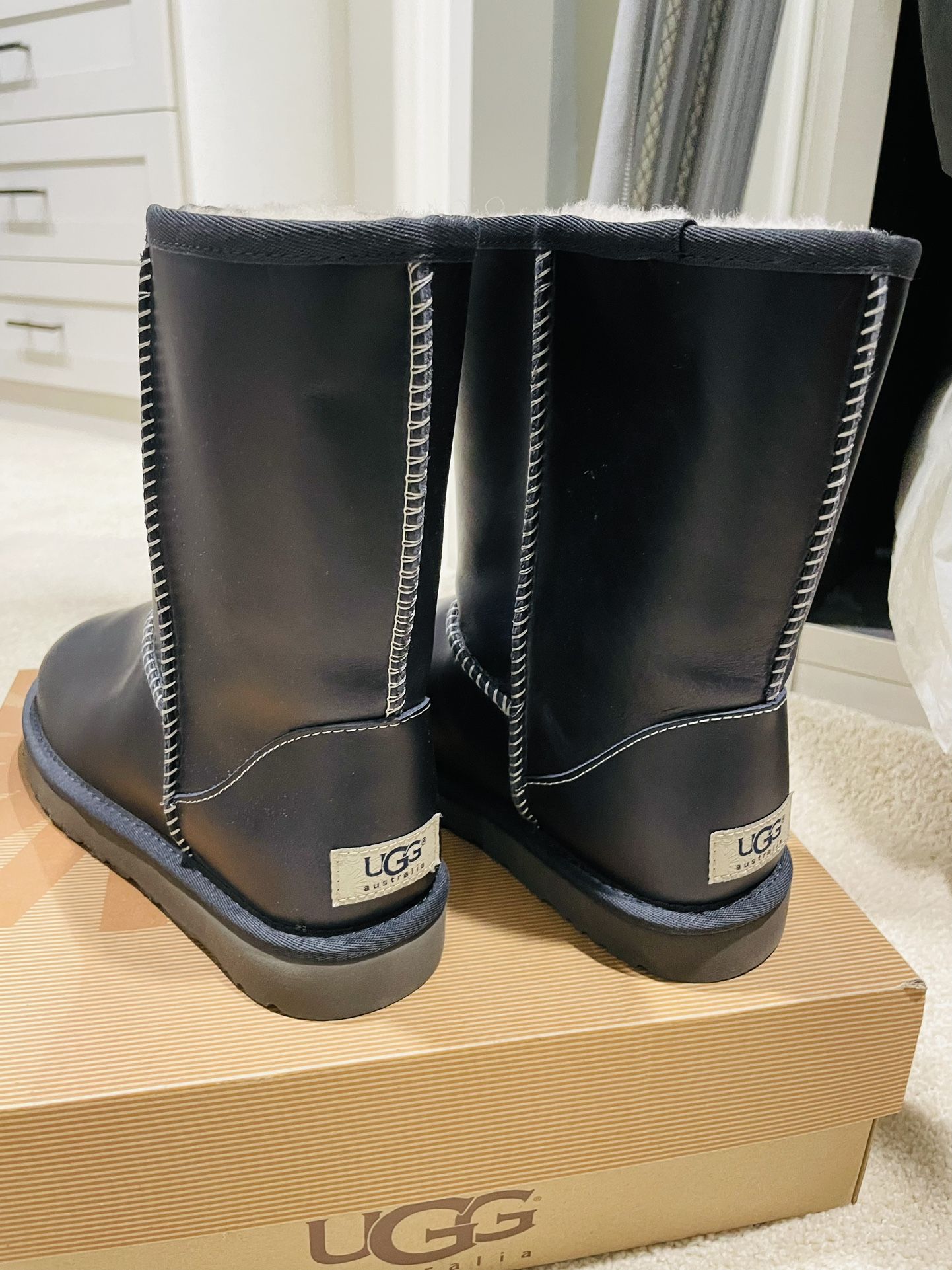 Class Leather Uggs