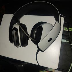 Alienware Wired Gaming Headset Gently Used 