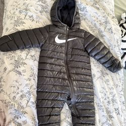 Nike Snow Body Suit For Baby,Toddler, Kids Size 24 Months  $35 Like  New