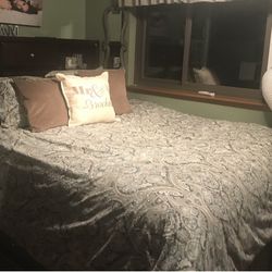 Captain Queen Bedroom Set
