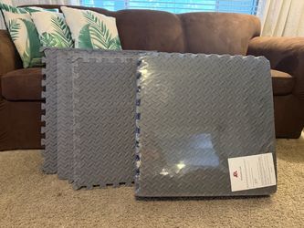 (12) Foam Floor Tiles 24”x24”