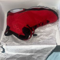 Jordan 6 Retro