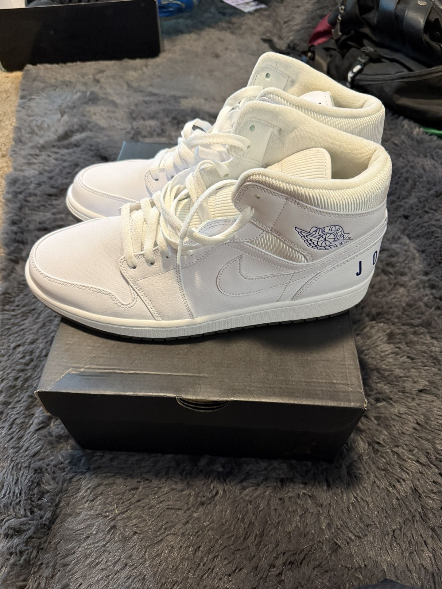 Jordan 1 Mid White Concord size 12