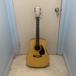 Yamaha F-35 Acoustic Folk Guitar