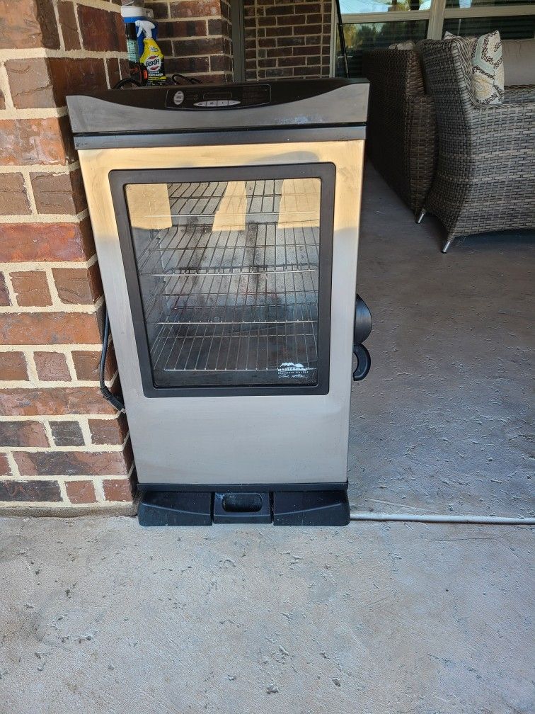 smoker...Masterbuilt