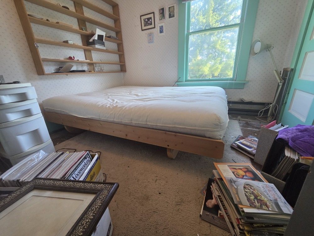 QUEEN Size wood FUTON