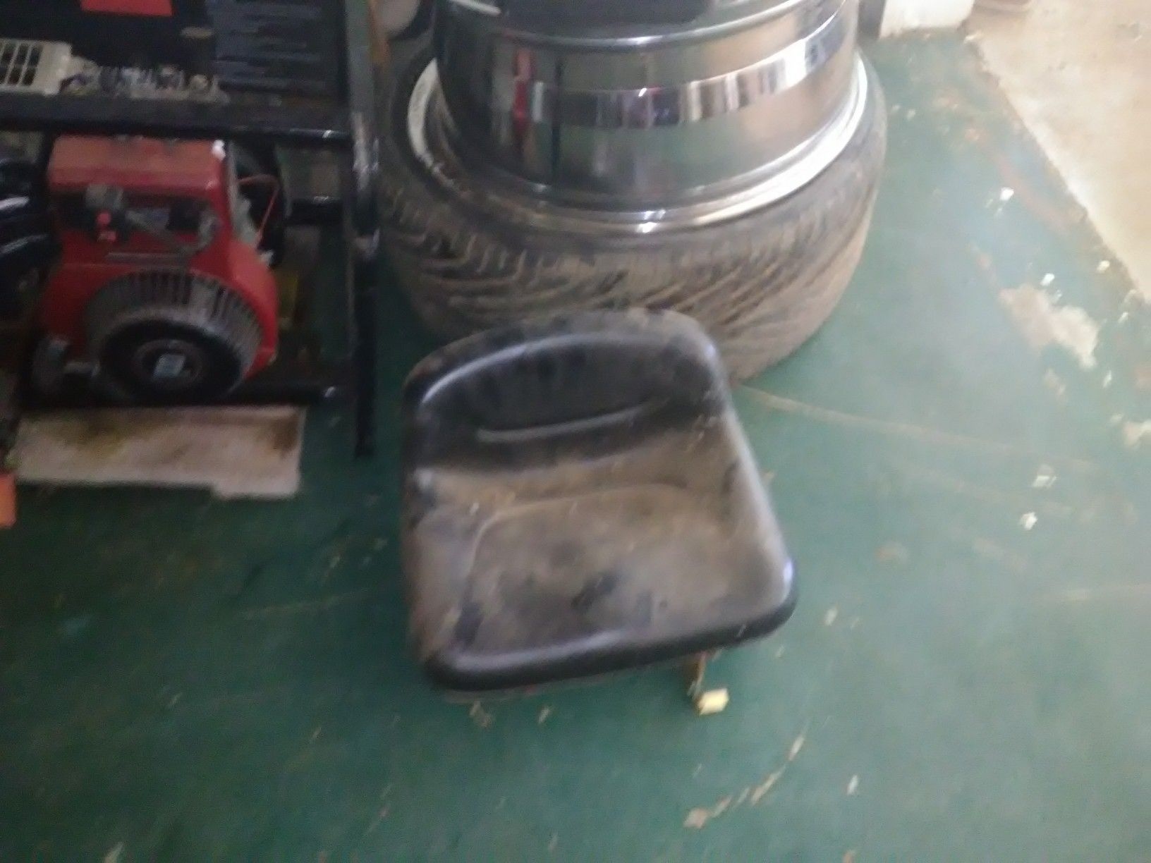 Riding mower seat