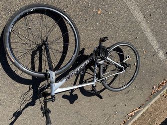 Cannondale Road Bike Silver