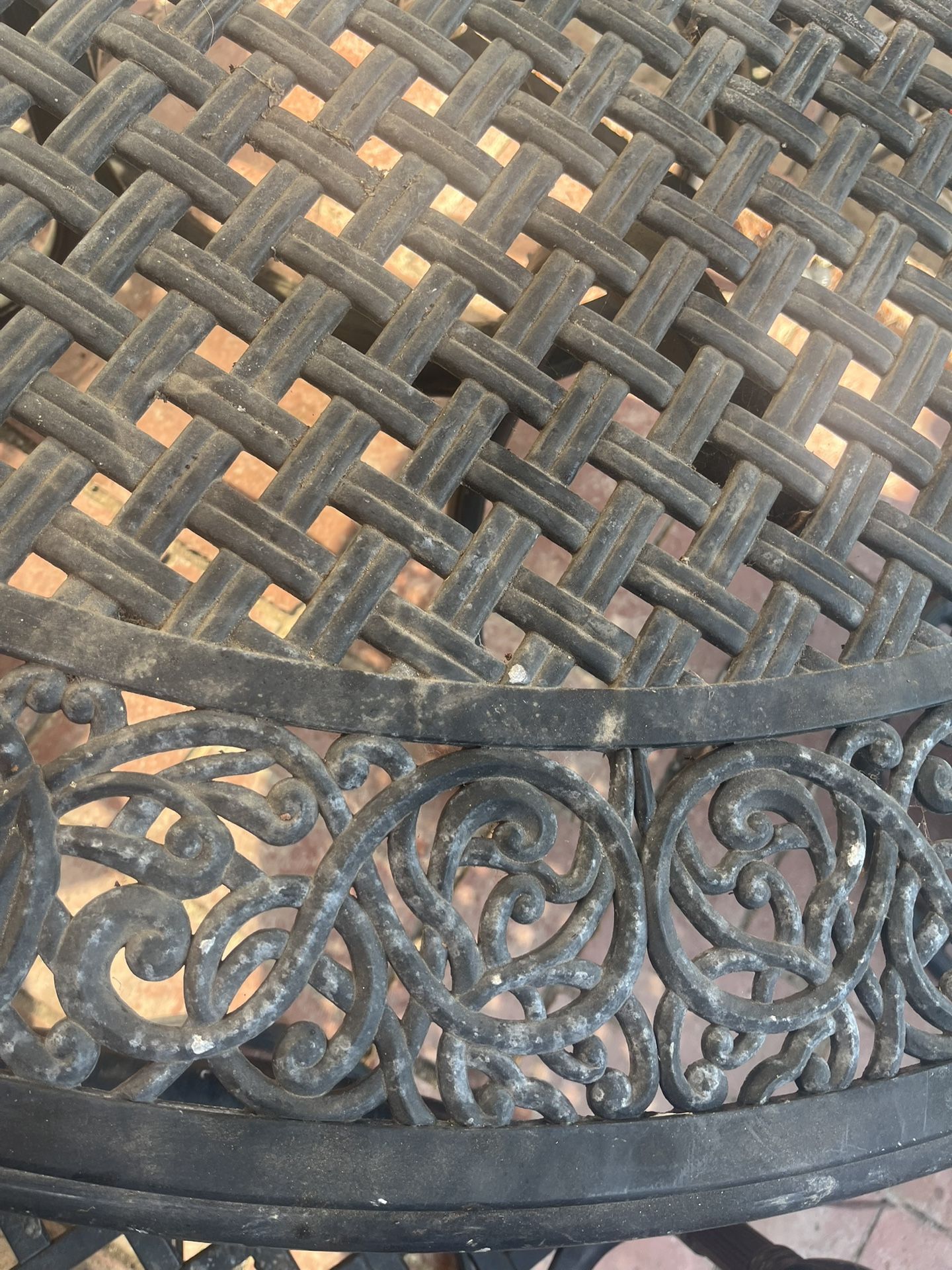 Patio Table Ornate Outdoor Mesh Aluminum 60in Black