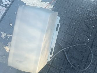 Genie Overhead Garage Door Control Unit With Remote And Sensors