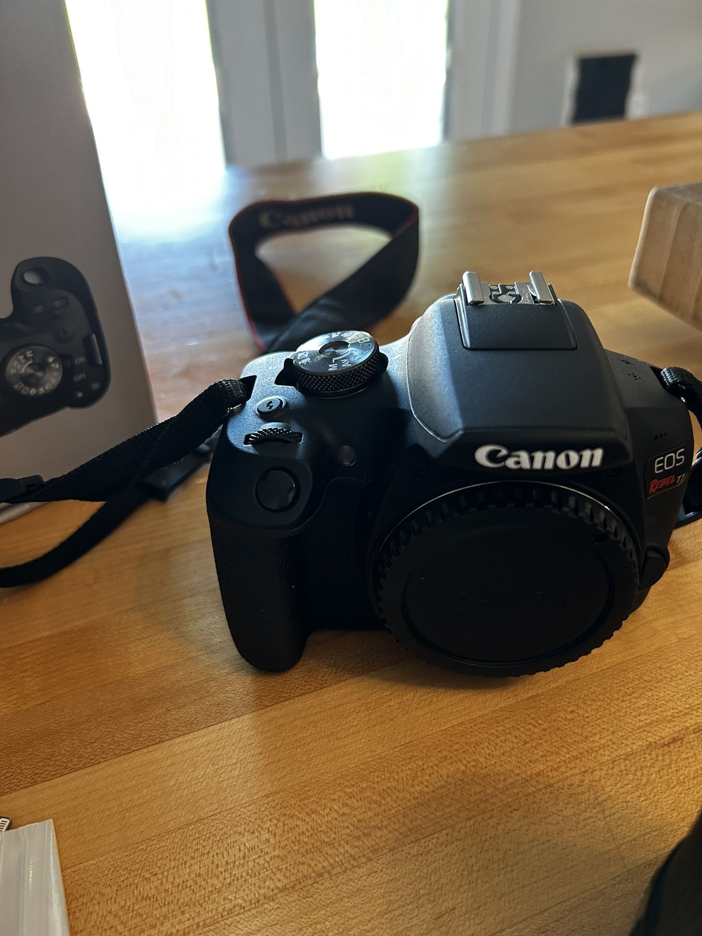 Cannon EOS Rebel T7 camera