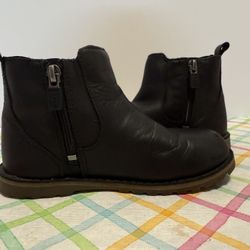 Children’s Ugg Boots Size 12