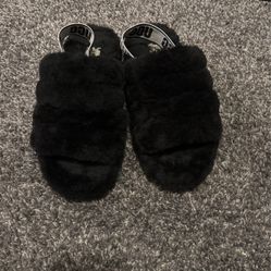 Uggs Fluffy Slides Size 7