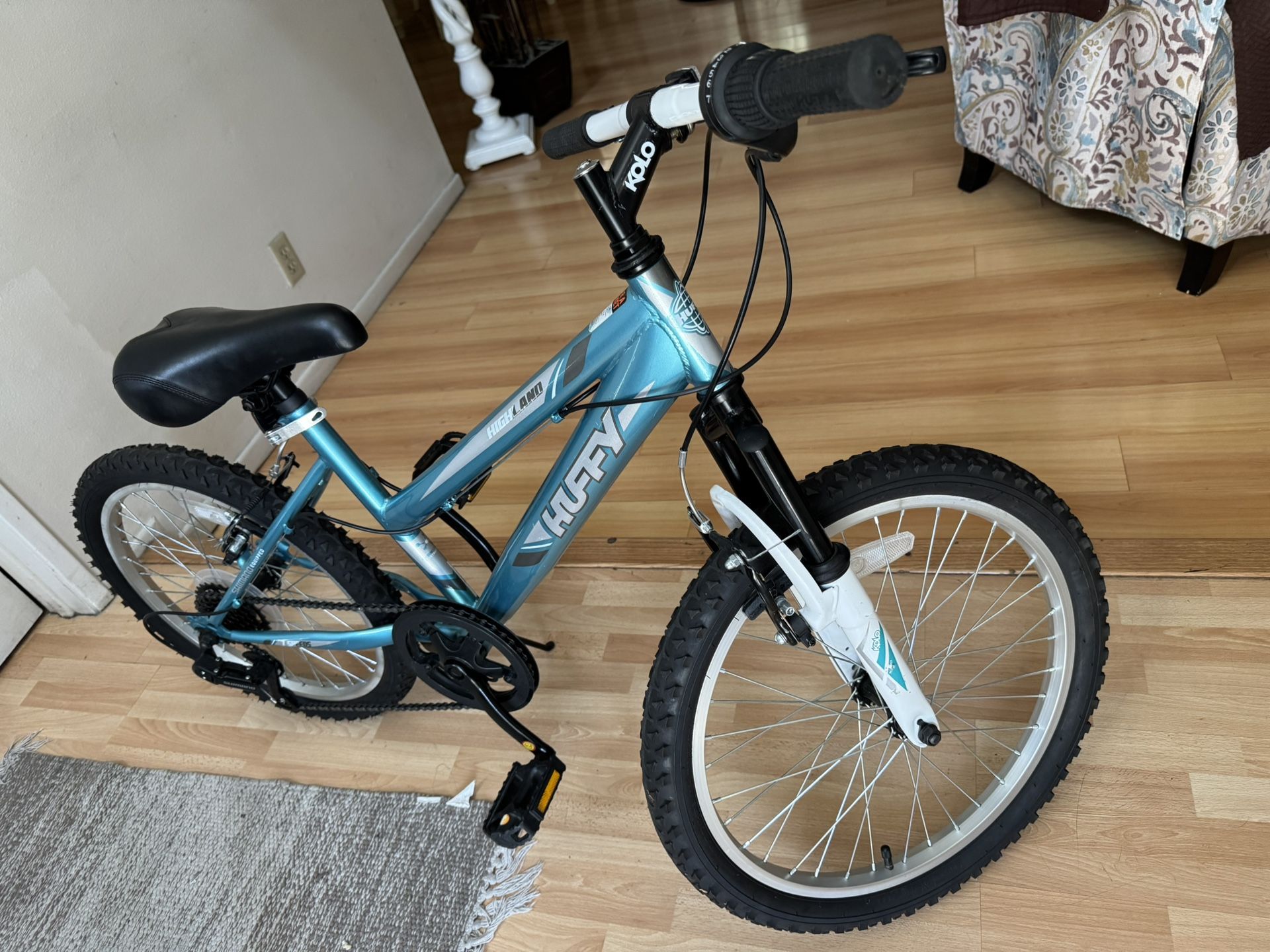 Huffy Mountain Bike (new )