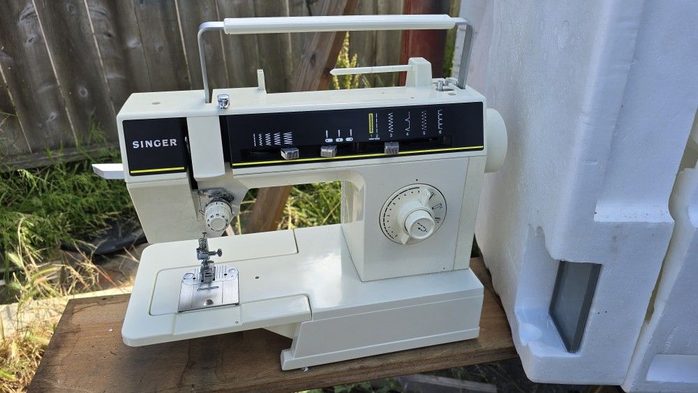 Singer Sewing Machine