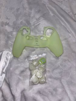 PlayStation 5 controller cover glow in the dark